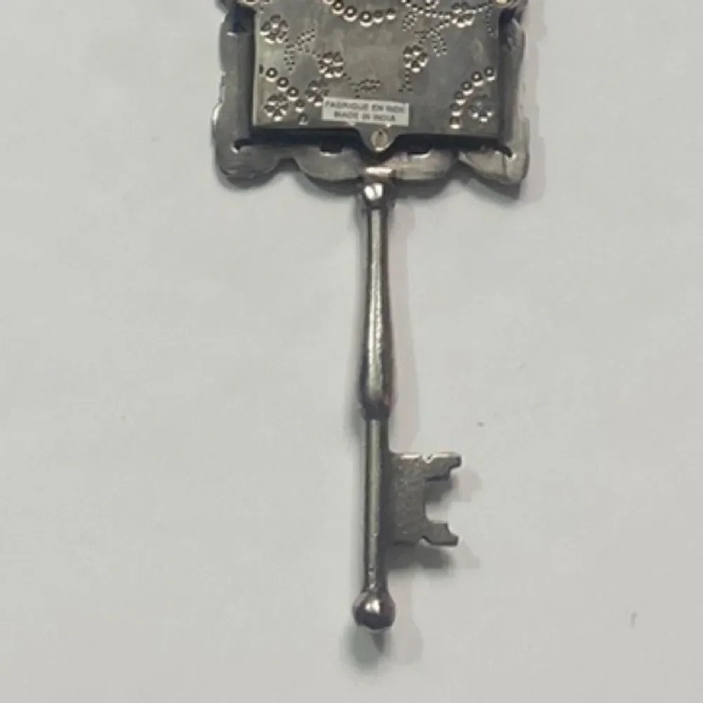 Vintage Style Hand Mirror Skeleton Key Picture Frame Wonderland Made In India - Picture 7 of 12